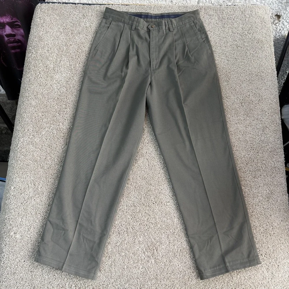Vintage Dockers Pants Men 36x32 Green Pleated Twill Classic Fit No Wrinkle Khaki
